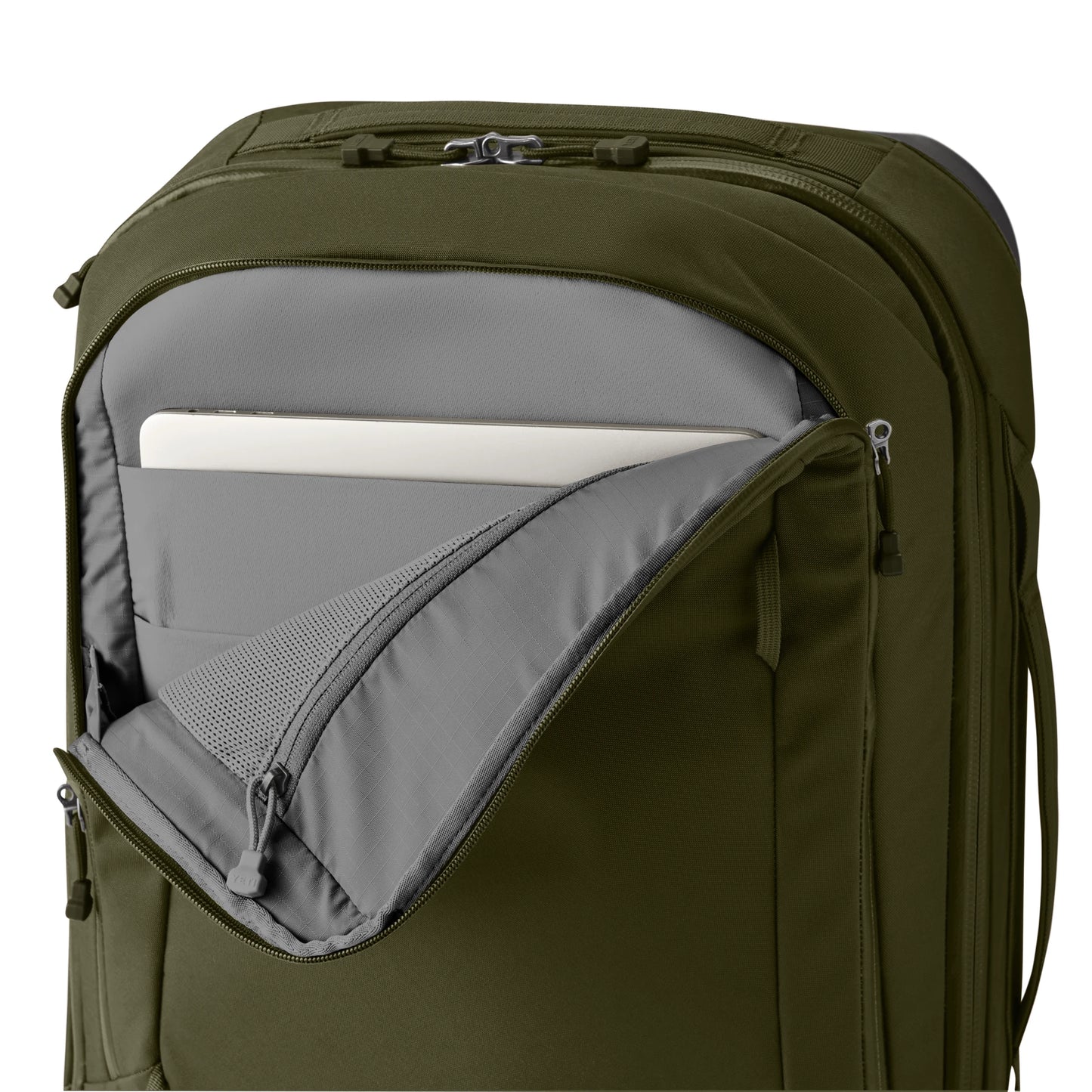 35L/22" Carry-On Luggage - US 2106