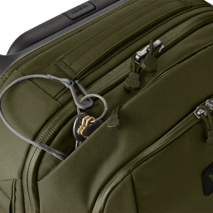 35L/22" Carry-On Luggage - US 2106