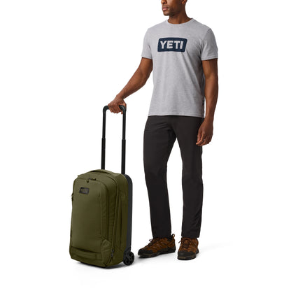 35L/22" Carry-On Luggage - US 2106